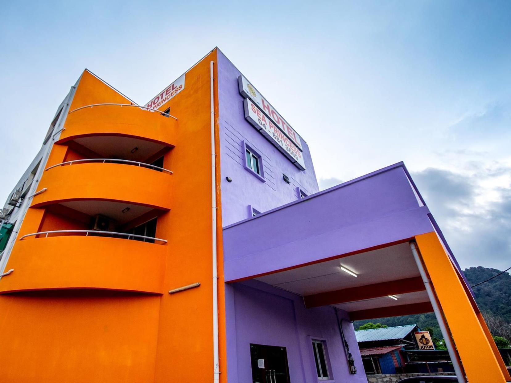 Oyo 528 Andaman Sea Hotel Бату-Ферринги Экстерьер фото