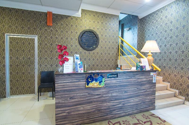 Oyo 528 Andaman Sea Hotel Бату-Ферринги Экстерьер фото