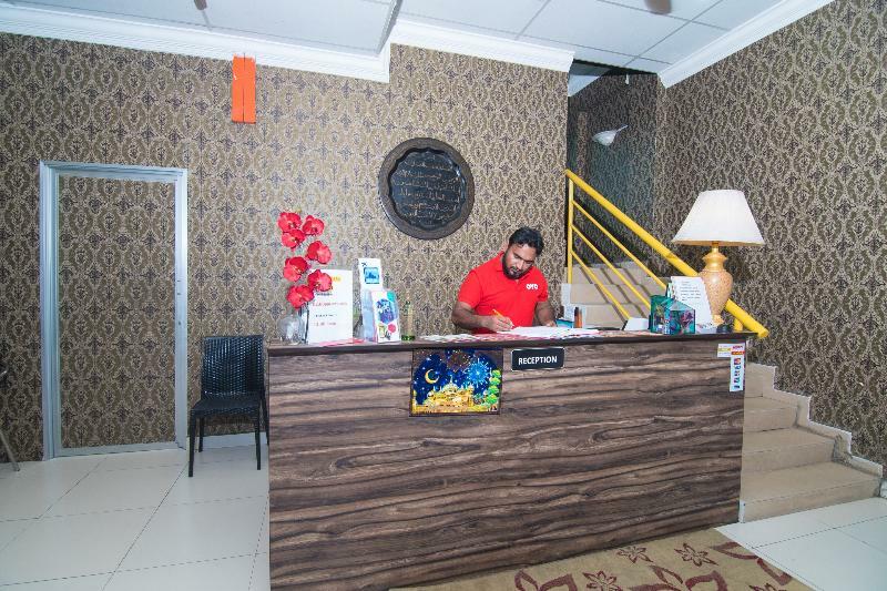Oyo 528 Andaman Sea Hotel Бату-Ферринги Экстерьер фото