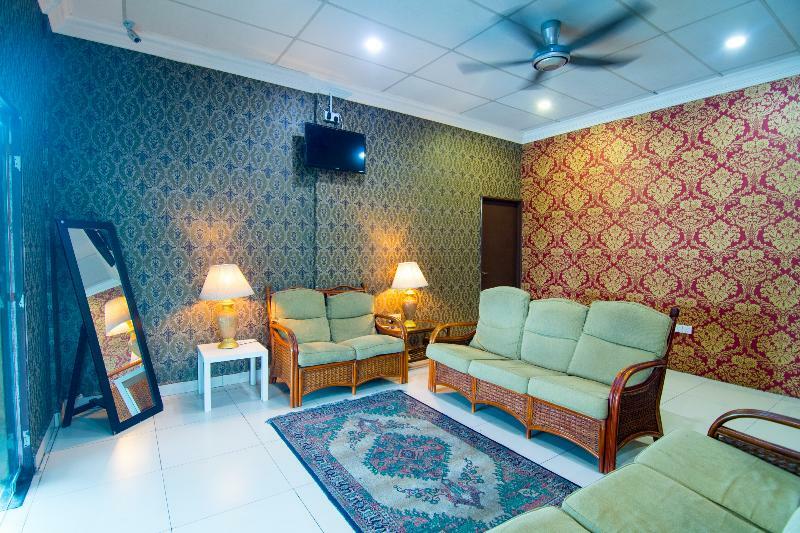 Oyo 528 Andaman Sea Hotel Бату-Ферринги Экстерьер фото